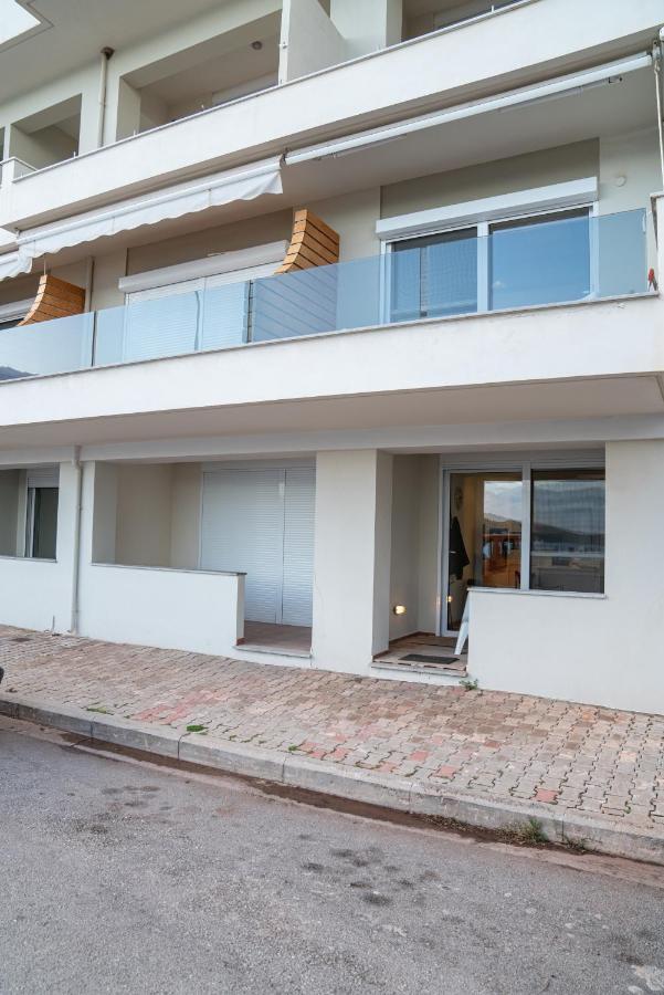Seaside Maisonette In Itea Bagian luar foto